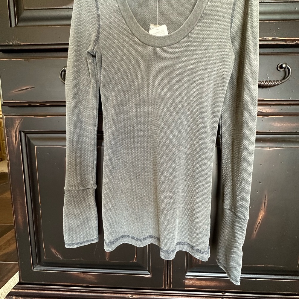 Free People, size L gray waffle knit top